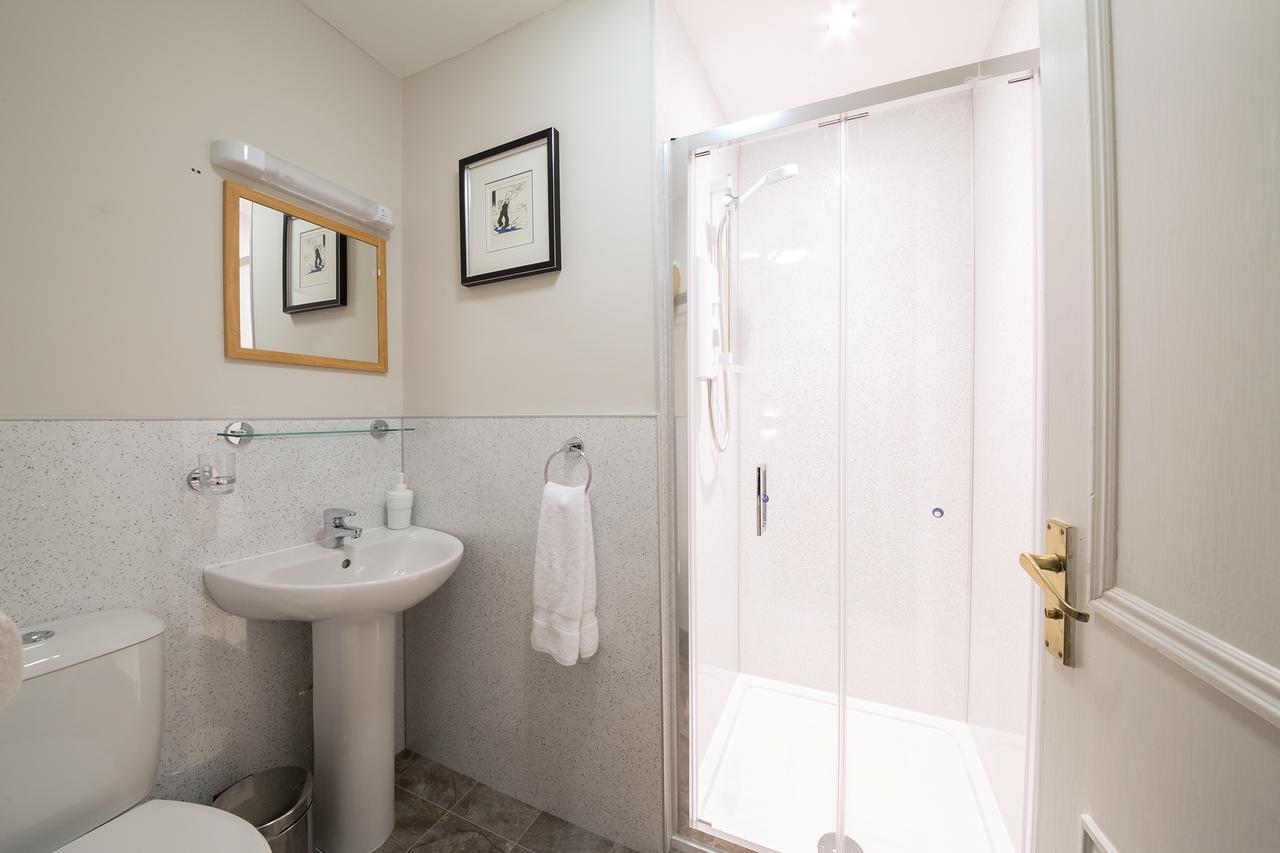 Munro Guest House Стърлинг Екстериор снимка